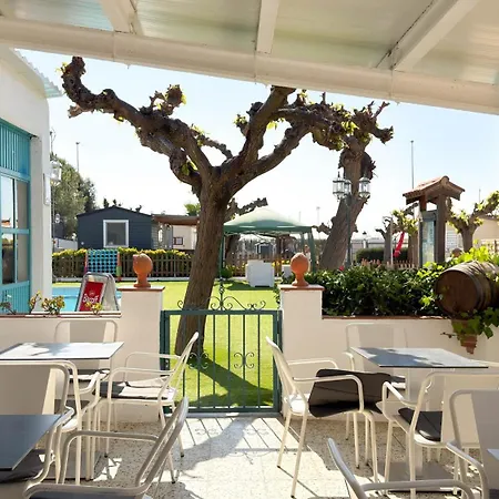 Costa Dorada Tiny House 1 Vakantiehuis *