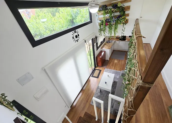Costa Dorada Tiny House 1 *
